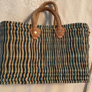 Straw bag with handles